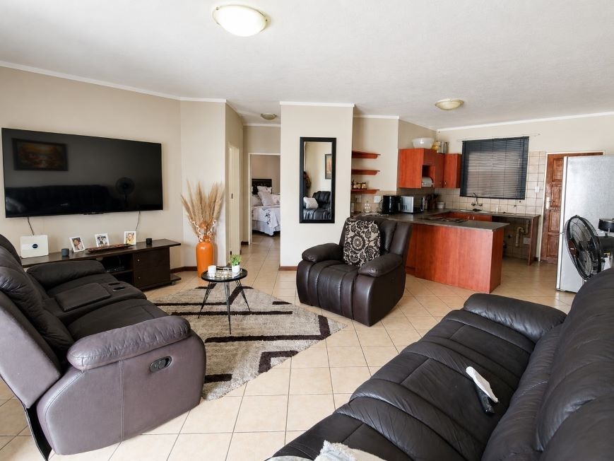 2 Bedroom Property for Sale in Rustenburg Central North West